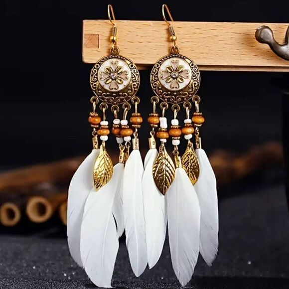 Boho White Faux Feather Bead Dangle Earrings - Picture 1 of 2